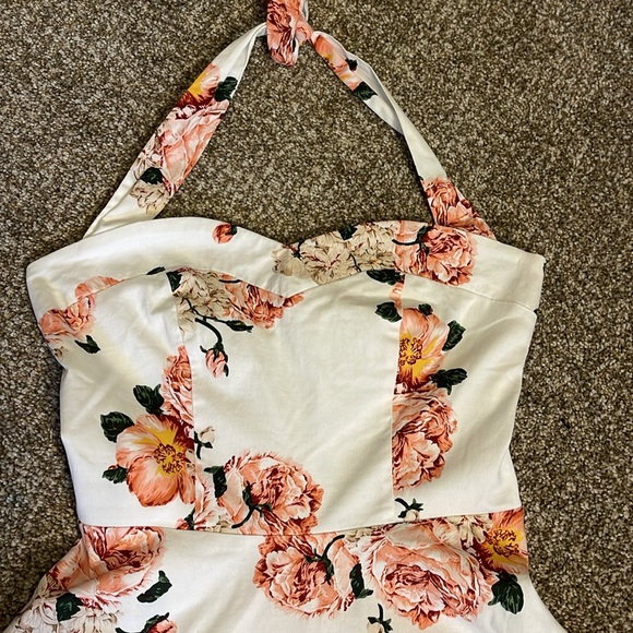 Kentucky Derby Floral Dress - Picture 6 of 15